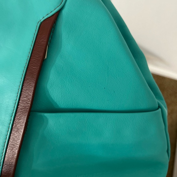 Vera Pelle Leather Two-Way Backpack and Shoulder Bag main image 4